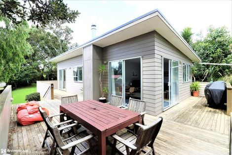 Photo of property in 52 Mako Avenue, Whiritoa, Whangamata, 3691