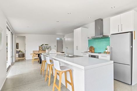 Photo of property in 22 Te Mana Street, Omaha, 0986