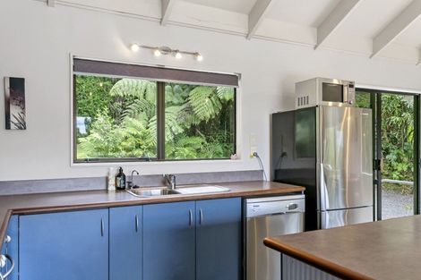 Photo of property in 73 Kaiuru Avenue, Pukawa Bay, Turangi, 3381