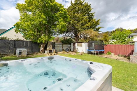 Photo of property in 9a Heretaunga Square, Silverstream, Upper Hutt, 5019