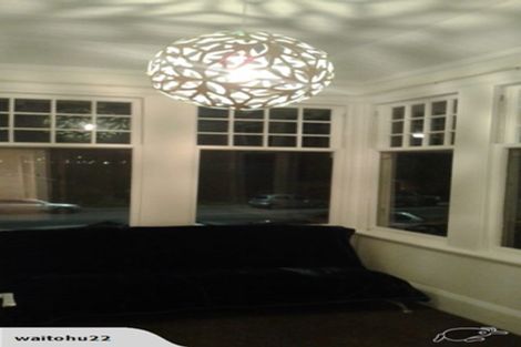 Photo of property in 266 Queens Drive, Lyall Bay, Wellington, 6022