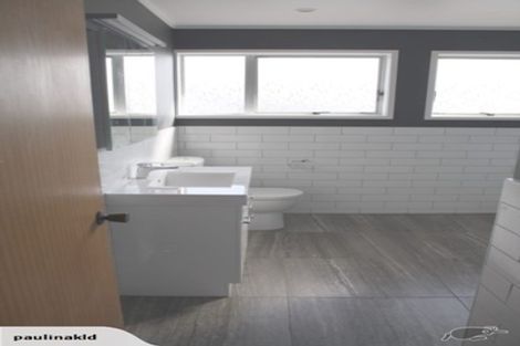 Photo of property in 2/90 East Coast Road, Milford, Auckland, 0620