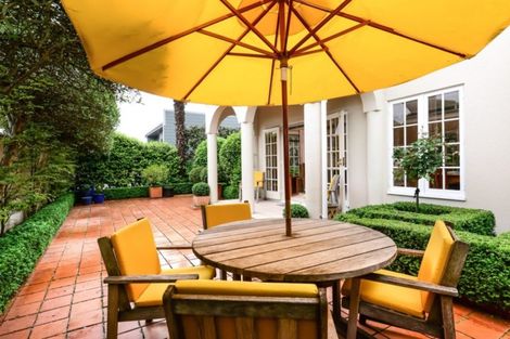 Photo of property in 4/17 Ruakiwi Road, Hamilton Lake, Hamilton, 3204