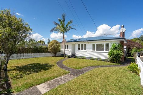 Photo of property in 9 Eskdale Road, Birkdale, Auckland, 0626