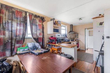 Photo of property in 31 Exeter Crescent, Takaro, Palmerston North, 4412
