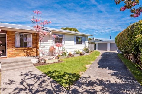 Photo of property in 50 Sylvan Avenue, Waikanae, 5036