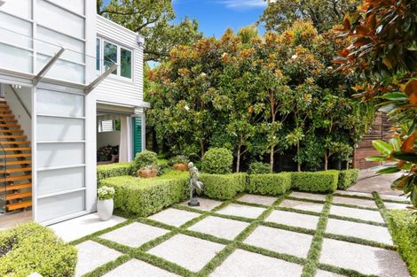 Photo of property in 23c Cathedral Place, Parnell, Auckland, 1052