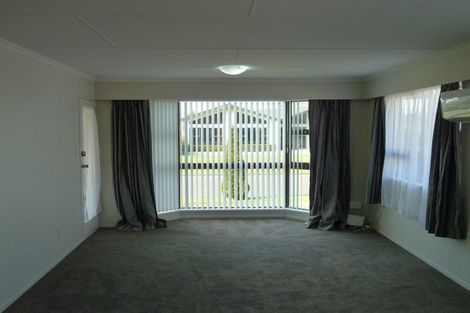 Photo of property in 12 Cedar Crescent, Feilding, 4702