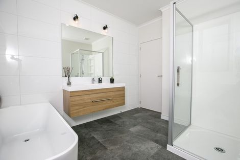 Photo of property in 86 Solway Crescent, Solway, Masterton, 5810