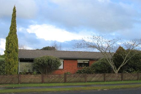 Photo of property in 13 Cromwell Drive, Fitzroy, Hamilton, 3206