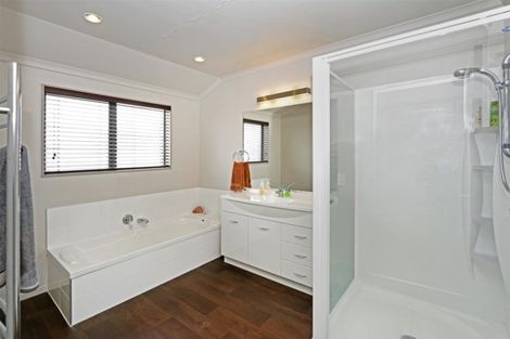 Photo of property in 5 Larlin Drive, Hawera, 4675