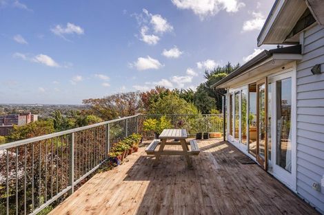 Photo of property in 40 Hackthorne Road, Cashmere, Christchurch, 8022