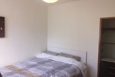 Photo of property in 33b Beach Road, Te Atatu Peninsula, Auckland, 0610