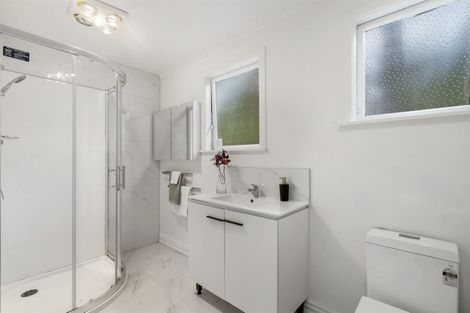 Photo of property in 57 Peach Road, Glenfield, Auckland, 0629