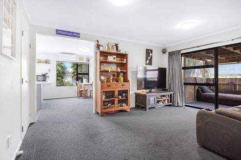 Photo of property in 42 Garland Drive, St Andrews, Hamilton, 3200