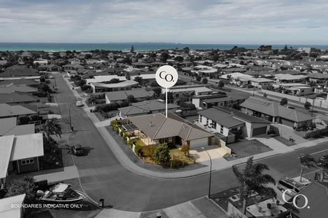 Photo of property in 31 Butterworth Crescent, Papamoa Beach, Papamoa, 3118