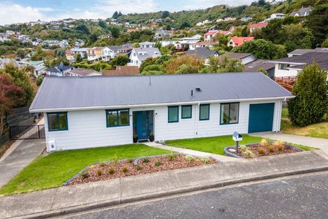 Photo of property in 4 Langwell Place, Papakowhai, Porirua, 5024