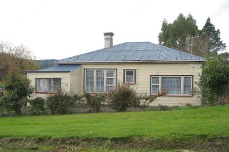 Photo of property in 1 Hill Street, Lawrence, 9532