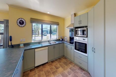 Photo of property in 1 Almond Grove, Feilding, 4702