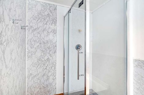 Photo of property in 21 Edgeware Road, Palmerston North, 4410