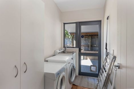 Photo of property in 2/16 Sunset Street, Hilltop, Taupo, 3330