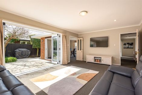 Photo of property in 46 Regency Crescent, Redwood, Christchurch, 8051