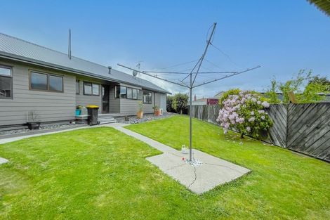 Photo of property in 17 Miller Place, Ngatea, 3503