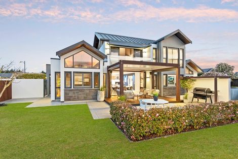 Photo of property in 21 Bluestone Drive, Parklands, Christchurch, 8083