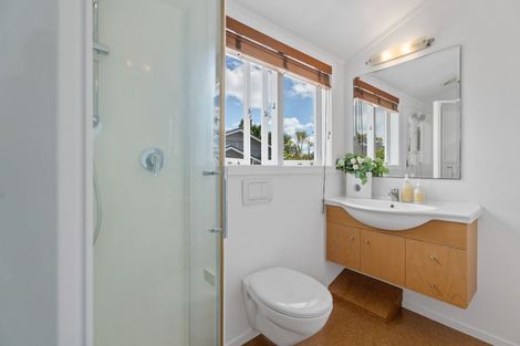 Photo of property in 1/118 Wheturangi Road, Greenlane, Auckland, 1051