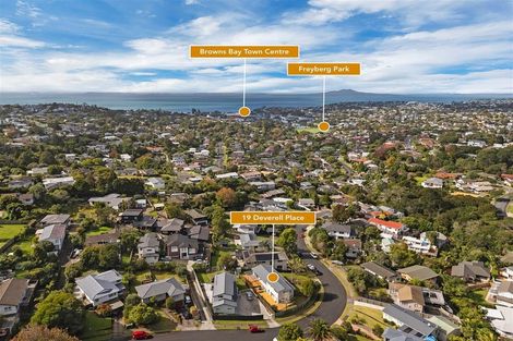 Photo of property in 19 Deverell Place, Northcross, Auckland, 0632