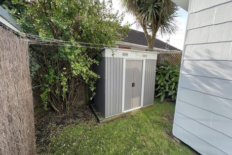 Photo of property in 2/85 Lake Road, Belmont, Auckland, 0622