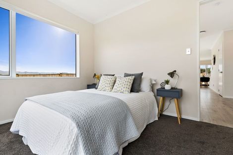 Photo of property in 30 Jane Maree Road, Kumeu, 0810