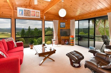 Photo of property in 535 Peak Road, Helensville, 0875