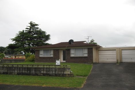 Photo of property in 2/2 Tatua Place, Conifer Grove, Takanini, 2112