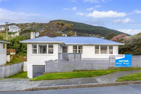 Photo of property in 60 Bell Street, Tawa, Wellington, 5028