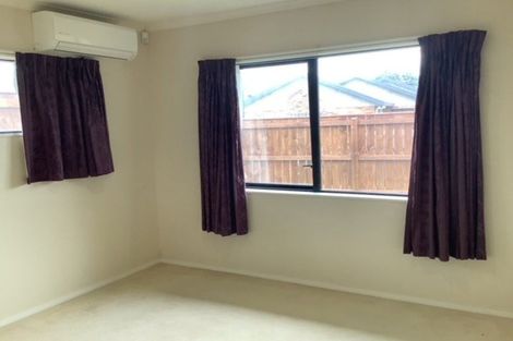 Photo of property in 37 De Menech Grove, Avalon, Lower Hutt, 5011