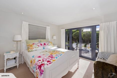 Photo of property in 5 Inca Place, Redwood, Christchurch, 8051