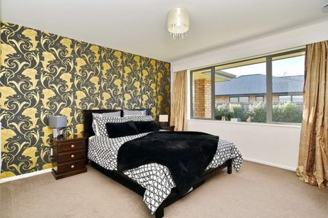 Photo of property in 12 Stonebridge Lane, Oxford, 7430