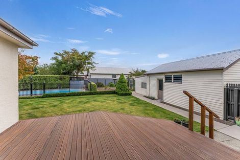 Photo of property in 6 Earnslaw Crescent, Bryndwr, Christchurch, 8053