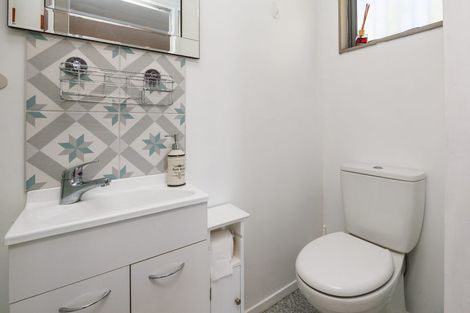 Photo of property in 25 Dahlstrom Grove, Kelvin Grove, Palmerston North, 4414