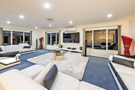 Photo of property in 1 Kumar Place, The Gardens, Auckland, 2105