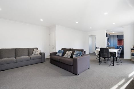 Photo of property in 8a Darlington Road, Miramar, Wellington, 6022