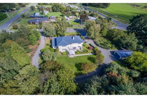 Photo of property in 1 Davison Road, Rotherham, 7379