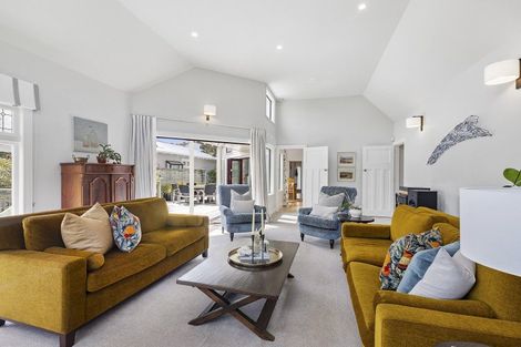 Photo of property in 6 Lochiel Road, Khandallah, Wellington, 6035