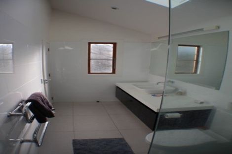 Photo of property in 13a Porritt Avenue, Mount Victoria, Wellington, 6011