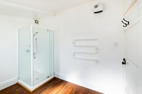 Photo of property in 35 Napier Terrace, Hospital Hill, Napier, 4110