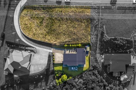 Photo of property in 51 Percy Kinsman Crescent, Riverstone Terraces, Upper Hutt, 5018