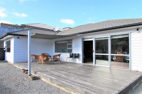 Photo of property in 15 Speldhurst Grove, Stokes Valley, Lower Hutt, 5019