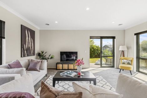 Photo of property in 4 Edington Grove, Churton Park, Wellington, 6037