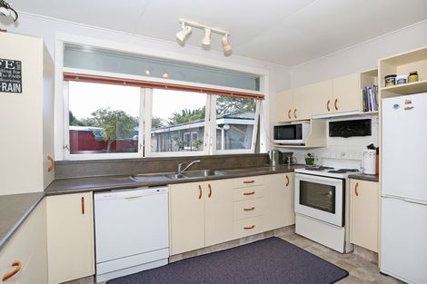 Photo of property in 7 Droylsden Place, Palmerston North, 4410